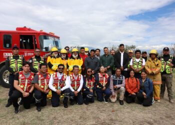 Cuautlancingo ya cuenta con camión de bomberos y equipo nuevo: Omar Muñoz