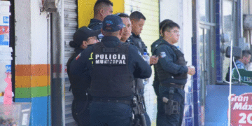 Pobladores detienen a presunto ladrón y lo entregan a la policía en Texmelucan