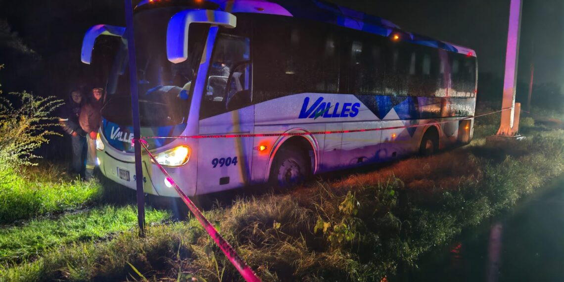 Muere motociclista arrollado en Tlacotepec de Benito Juárez