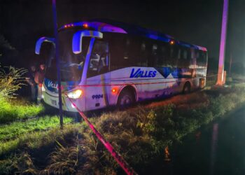 Muere motociclista arrollado en Tlacotepec de Benito Juárez