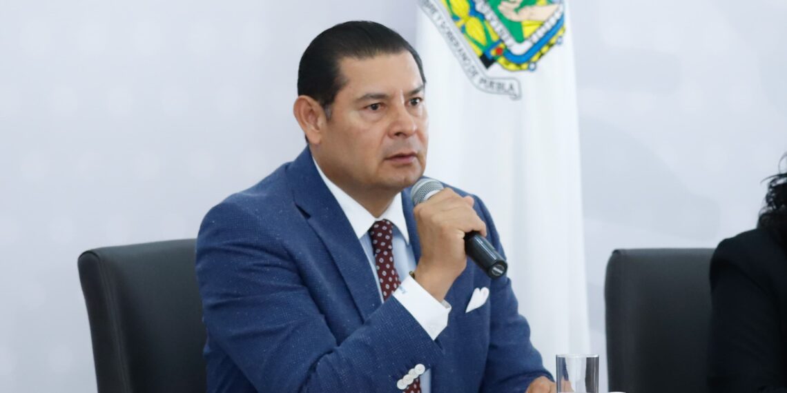 Puebla tendrá su Escuela de Fuerzas Básicas del Puebla de la Franja: Alejandro Armenta