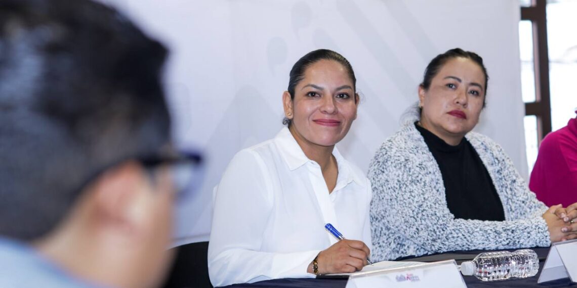 Reconoce Lupita Cuautle a jóvenes con beca UDLAP