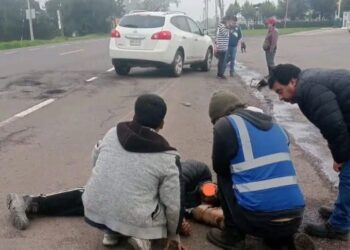 Muere motociclista al chocar contra un vehículo en Zacatlán.