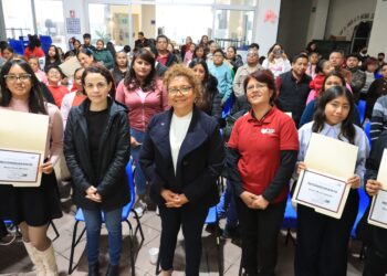 Encabeza Tere Alfaro cierre de los talleres “Dando Sonrisas a mi Alrededor”