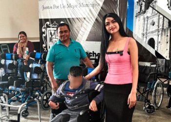 Ayuntamiento de Quecholac entrega medicamentos y aparatos ortopédicos en apoyo a familias del municipio