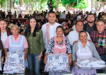 Huejotzingo fortalece al campo poblano con entrega de apoyos a productores