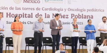 Claudia Sheimbaum inaugura las Torres Médicas en el Hospital de la Niñez Poblana