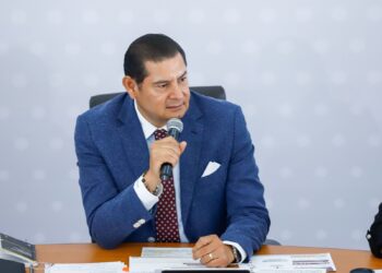 Coordinado con IMSS-Bienestar, Gobierno de Puebla busca duplicar matrícula de estudiantes de medicina