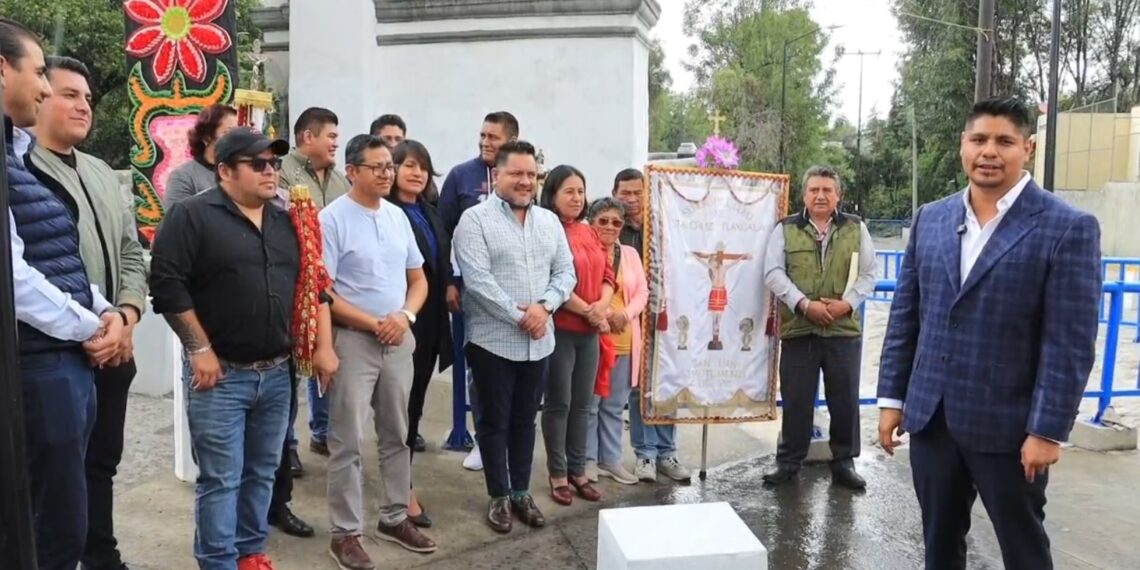 Histórica la colocación de arco floral en el Puente de México previo al inicio de la “Feria Cuautlancingo 2025”: Omar Muñoz