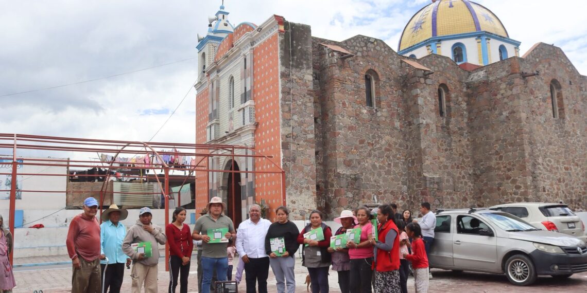 Gobierno de Amozoc aporta para el embellecimiento de espacios de fe