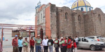 Gobierno de Amozoc aporta para el embellecimiento de espacios de fe