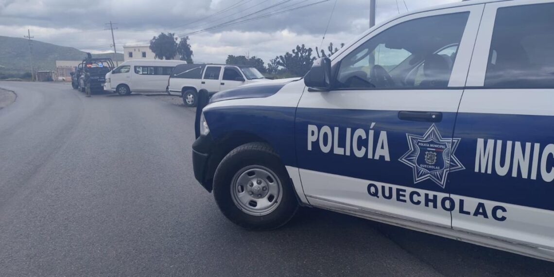 Hallan a dos mujeres sin vida dentro de un vehículo en Tecamachalco