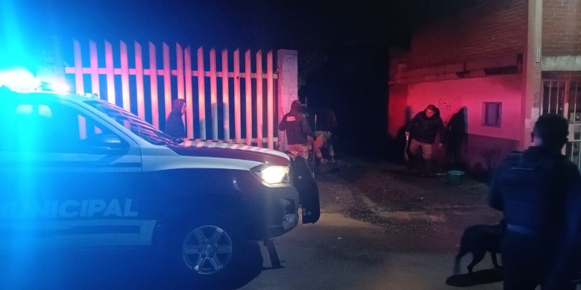 Gobierno de Tonantzin Fernández atiende de inmediato afectaciones por desborde de arroyo en Santa Bárbara Almoloya