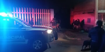 Gobierno de Tonantzin Fernández atiende de inmediato afectaciones por desborde de arroyo en Santa Bárbara Almoloya