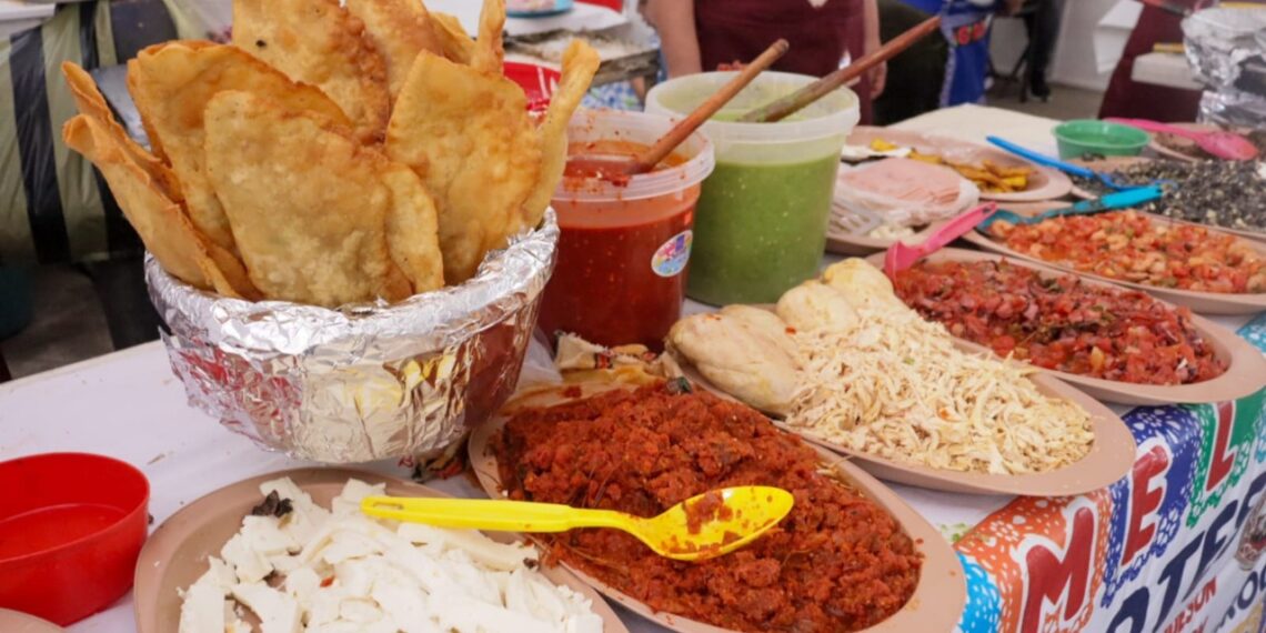 Tonantzin Fernández inaugura la Feria del Molote 2025 en San Pedro Cholula