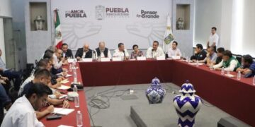 Reabren carreteras poblanas tras acuerdos con transportistas de la AMOTAC