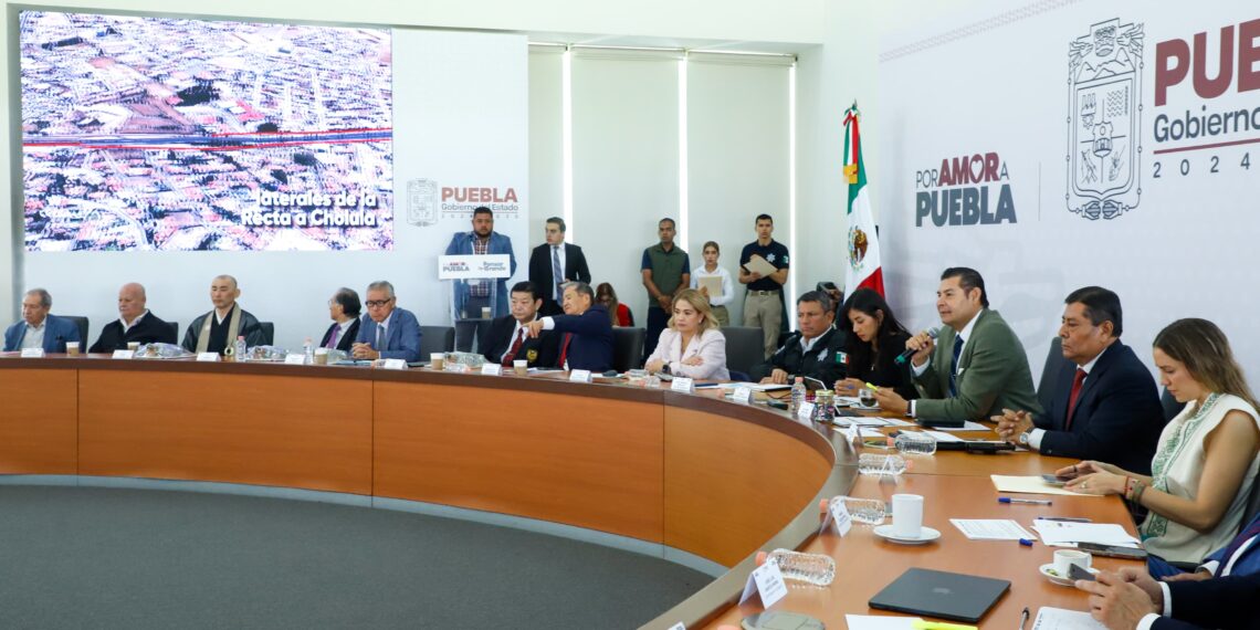 Escuadrón de Maquinaria rehabilita el equivalente a 300 calles para seguridad y bienestar de poblanos