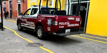 En pleno centro de Tlatlauquitepec y a luz del dia atracan a un cuentahabiente