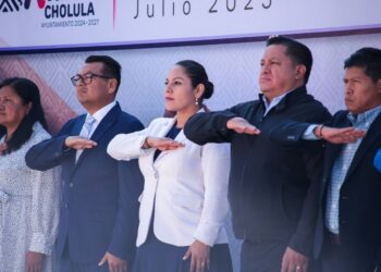 Reafirma Lupita Cuautle valores cívicos y de legalidad en ceremonia