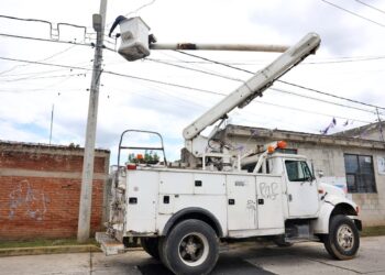 Hombro a hombro estamos trabajando en beneficio de Cuautlancingo: Omar Muñoz