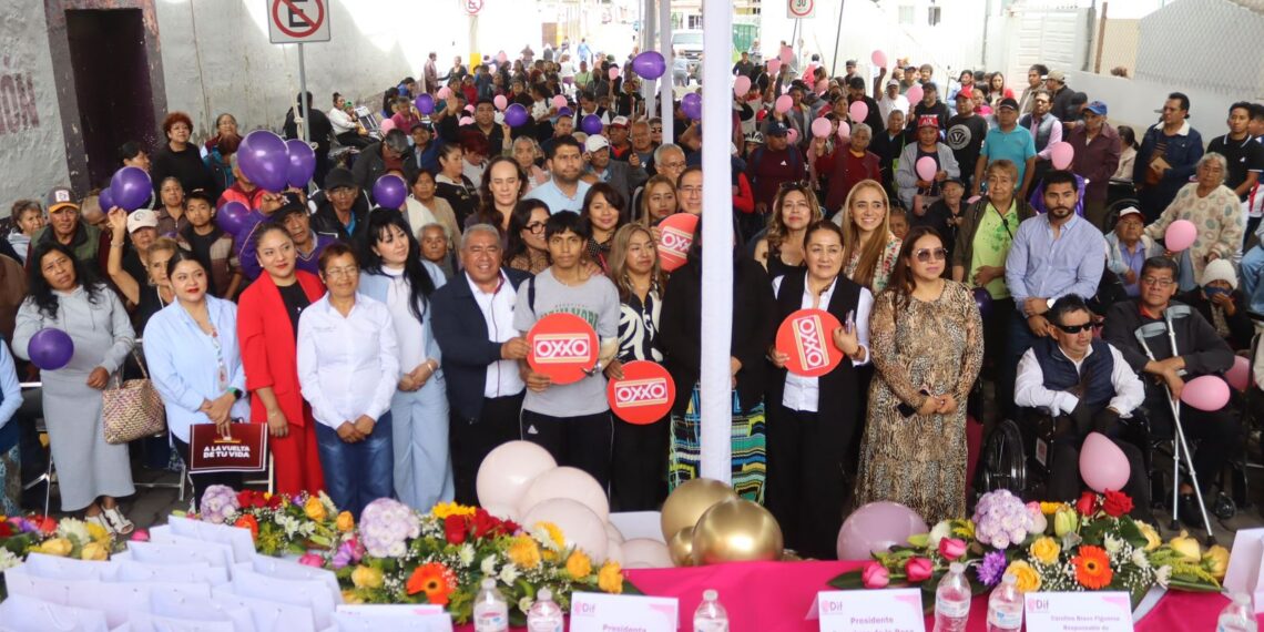 Realizan entrega masiva de aparatos ortopédicos y prótesis en Amozoc