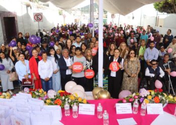 Realizan entrega masiva de aparatos ortopédicos y prótesis en Amozoc