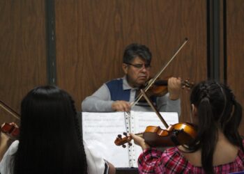 Fomenta UTH la cultura y el bienestar con clases instrumentales gratuitas
