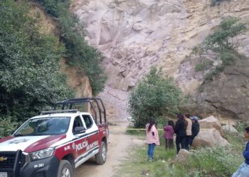 Muere hombre al ser al alcanzado por una piedra gigante en Xiutetelco