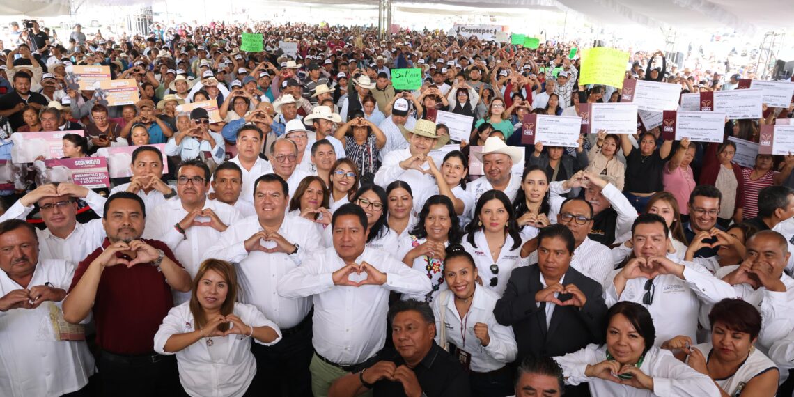 Acelera Armenta el desarrollo de la Sierra Negra con apoyos comunitarios y al campo