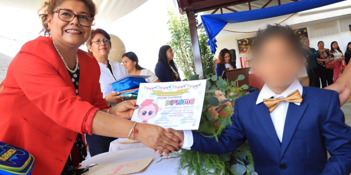 Preside Tere Alfaro clausuras de los CAIC de Cuautlancingo