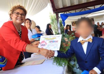 Preside Tere Alfaro clausuras de los CAIC de Cuautlancingo