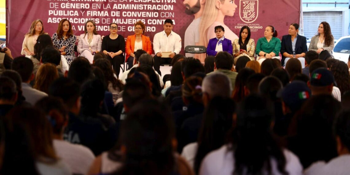 Recibe Omar Muñoz reconocimiento de asociaciones civiles por su compromiso contra la violencia de género