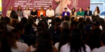 Recibe Omar Muñoz reconocimiento de asociaciones civiles por su compromiso contra la violencia de género