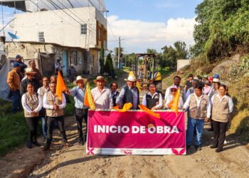 Arranca la construcción de pavimento con adocreto en San Juan Tetla
