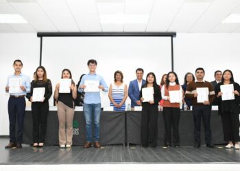 Fortalece UTH conocimientos de sus estudiantes con diplomados y cursos de actualización