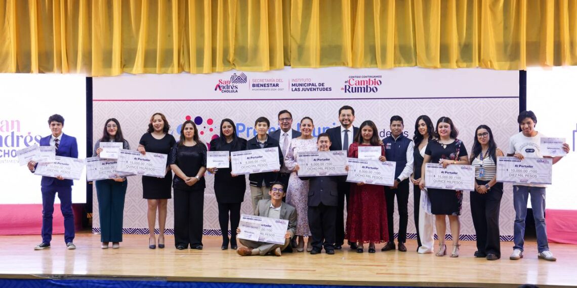 Reconoce Lupita Cuautle a la juventud sanandreseña