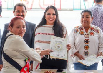 Invita Tonantzin Fernández a la Exposición Gastronómica del Chile en Nogada