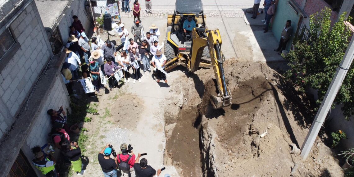Dan banderazo a obras comunitarias en Amozoc