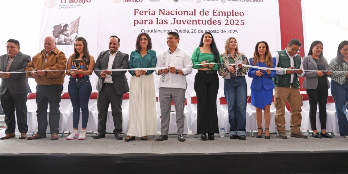 Preside Omar Muñoz “Feria del Empleo para las Juventudes 2025”