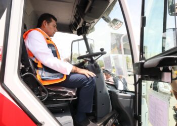 Tras años de abandono, Gobierno del Estado dignifica vialidades con Barredoras Mecánicas