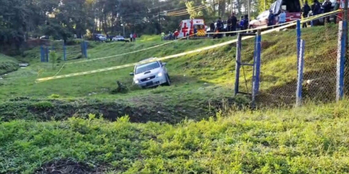 De varios disparos ejecutan a padre e hijo en Huauchinango