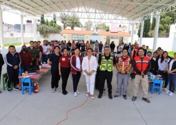 SMDIF Cuautlancingo capacita en primeros auxilios a maestras de los CAIC