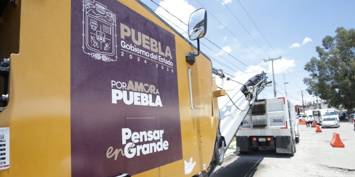Pemex reafirma compromiso con Puebla; gobierno estatal recibe segunda entrega de asfalto