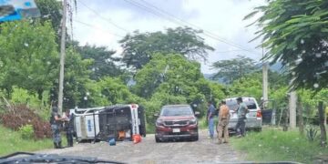 Vuelca patrulla de la policía municipal de Venustiano Carranza