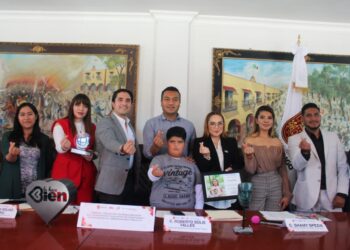 ROBERTO SOLÍS Y SHAMY SPEZIA FIRMAN CONVENIO CON «OPERATION SMILE MÉXICO» PARA CIRUGÍAS GRATUITAS DE LABIO LEPORINO Y PALADAR HENDIDO