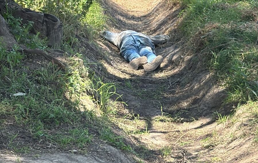 Localizaron cadáver de un hombre con signos de violencia e impactos de bala en Tecamachalco