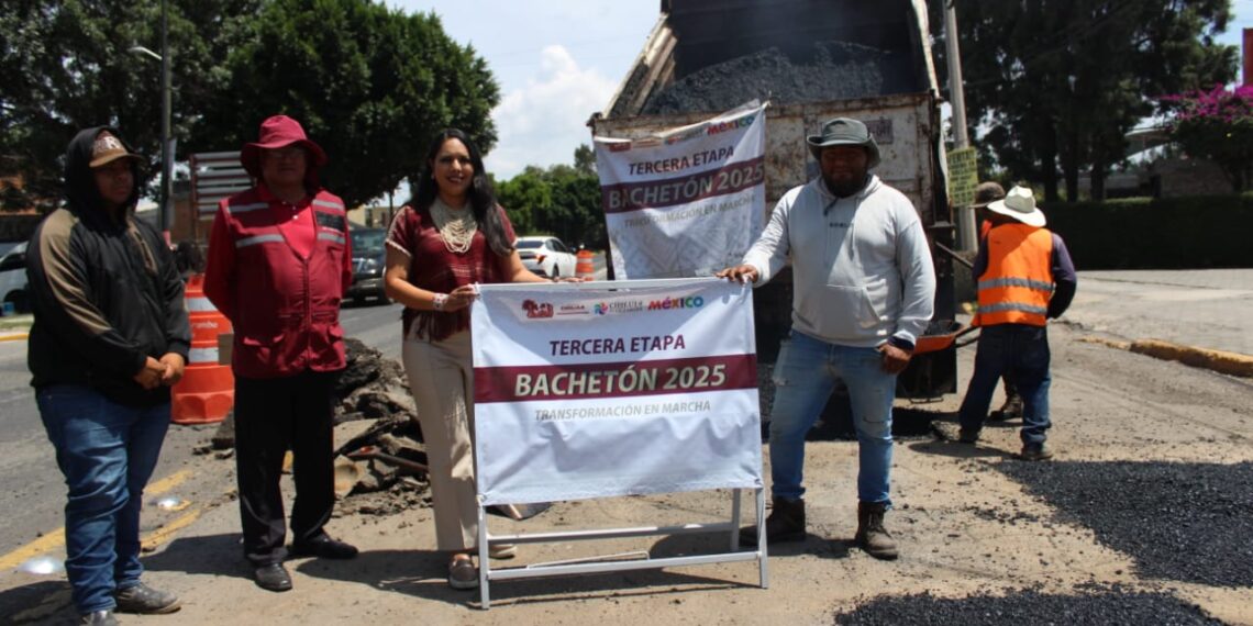 Supervisa Tonantzin Fernández obras de bacheo en San Pedro Cholula