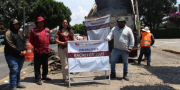 Supervisa Tonantzin Fernández obras de bacheo en San Pedro Cholula