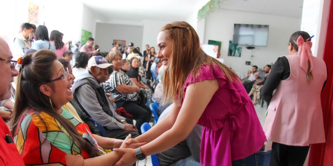 SHAMY SPEZIA IMPULSA INCLUSIÓN CON ENTREGA DE AUXILIARES AUDITIVOS EN HUEJOTZINGO