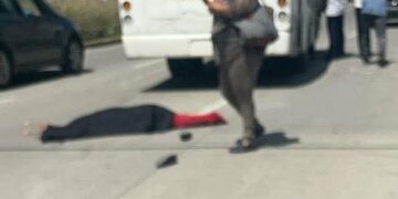 Fallece mujer tras ser arrollada por unidad de transporte público
